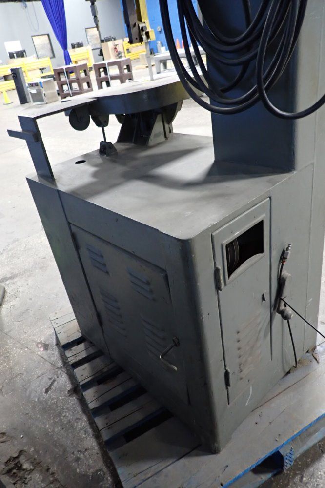 Grob Brothers 18" X 5 1/2" Vertical Band Saw - N518