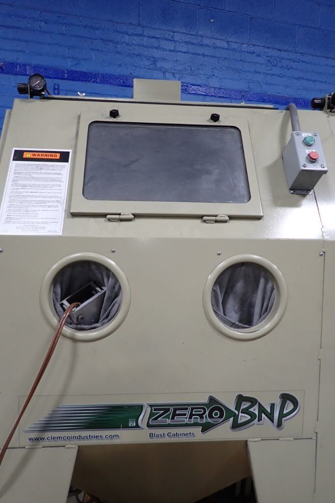 Clemco 74" X 36" X 38" Blast Cabinet - Dbl65s900 Reclaim Wodc