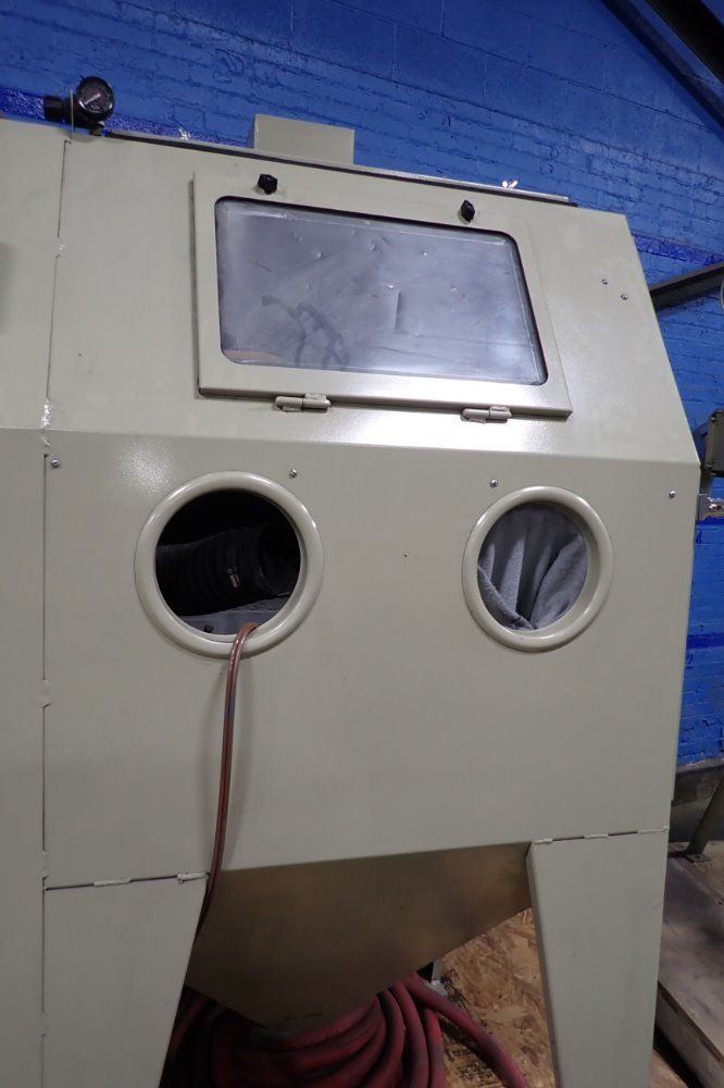 Clemco 74" X 36" X 38" Blast Cabinet - Dbl65s900 Reclaim Wodc