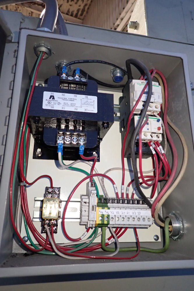 Clemco 74" X 36" X 38" Blast Cabinet - Dbl65s900 Reclaim Wodc