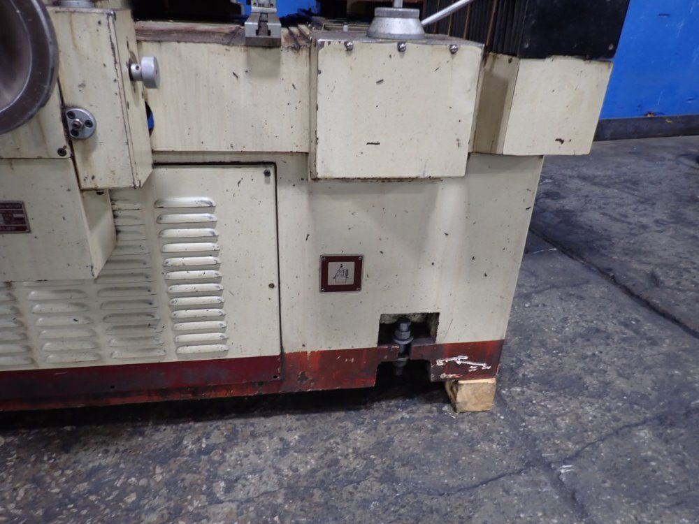 Chevalier 15 1/2" X 40" Surface Grinder - Fsg-1640ad