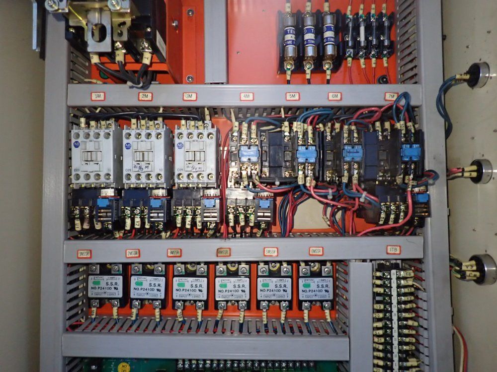 Chevalier 15 1/2" X 40" Surface Grinder - Fsg-1640ad