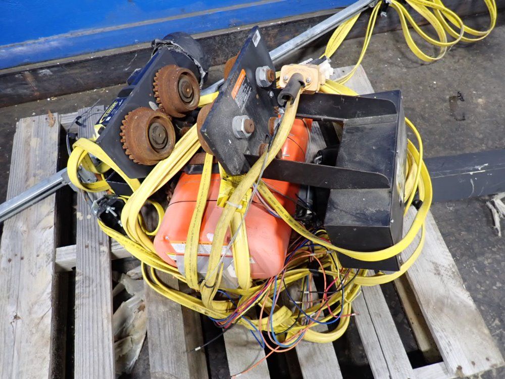 Cm 1/8-2 Tons Chain Hoist - 635