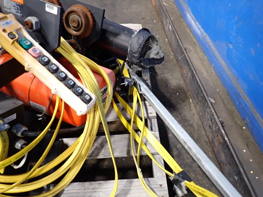 Cm 1/8-2 Tons Chain Hoist - 635