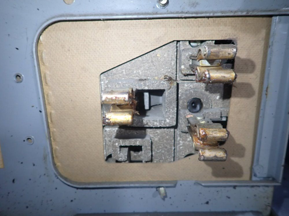 Square D 30 Amp Busway - Pq-3603