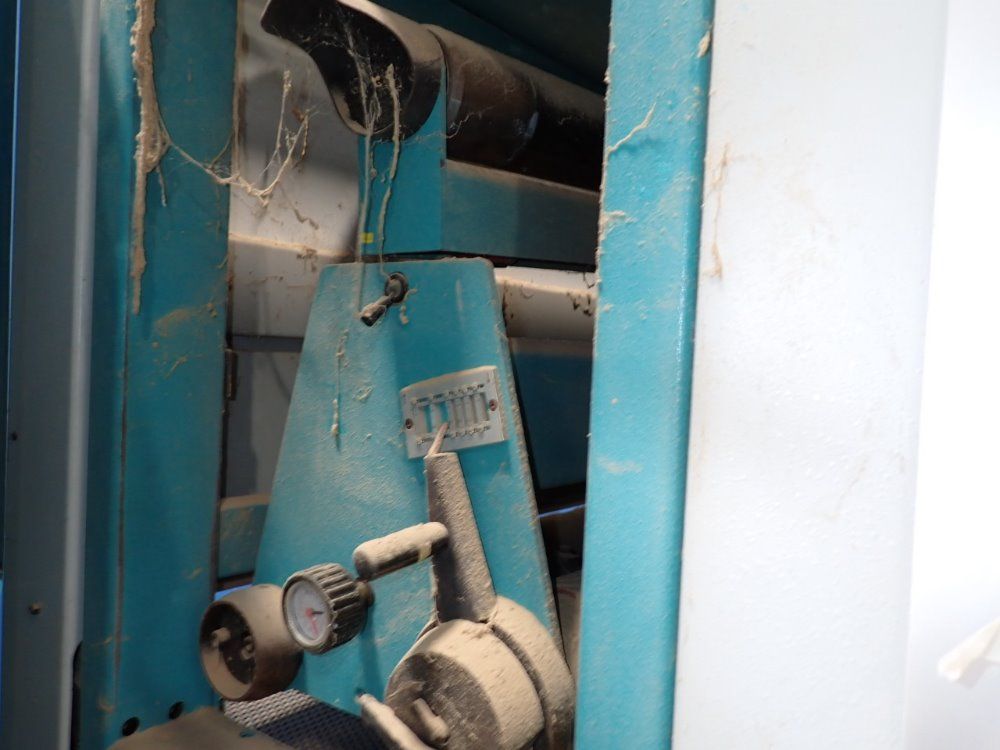 Kundig Wide Belt Sander - Topiq 1-37