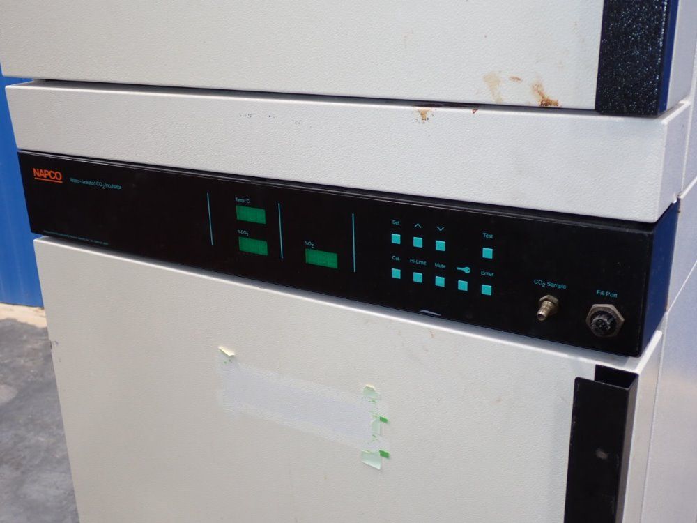 Napco (2) 15" X 17" X 23" Chambers Co2 Incubator - 730