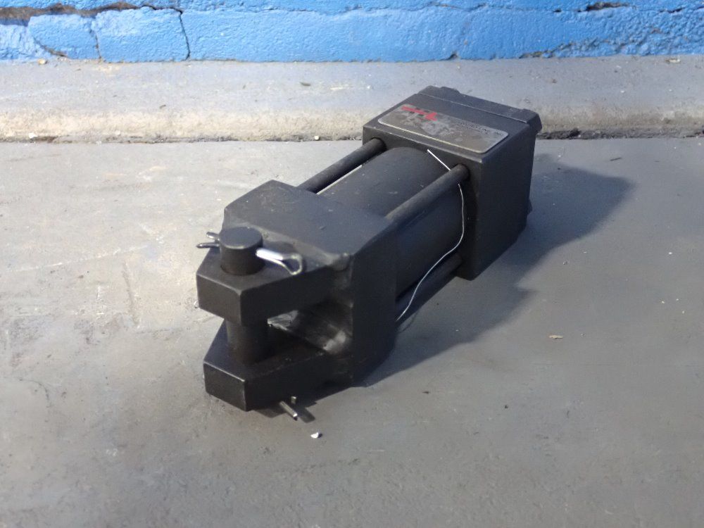 Eaton Hrydraulics Inc. 1" Bore Hydraulic Cylinder - Hr5b-1.5x2