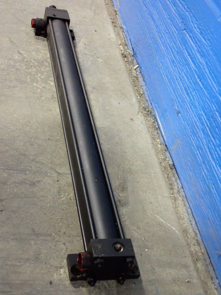 Eaton Hydraulics Inc. Hydraulic Cylinder