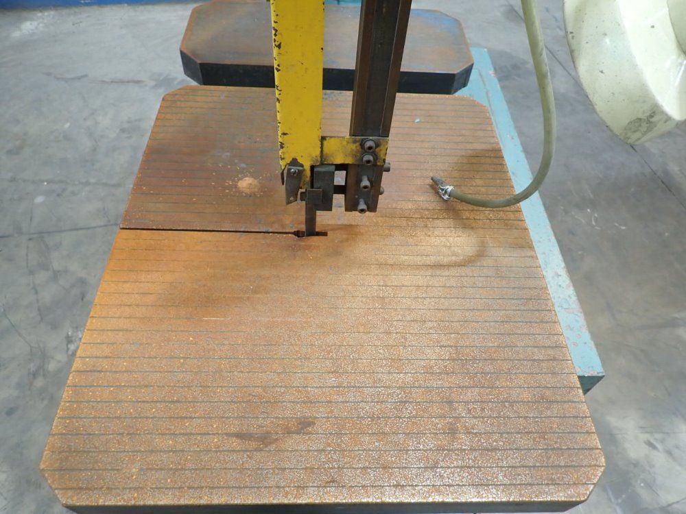 Peerless 24" Vertical Band Saw - Dcm-6