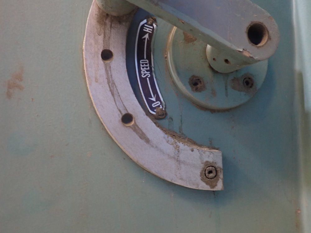 Peerless 24" Vertical Band Saw - Dcm-6