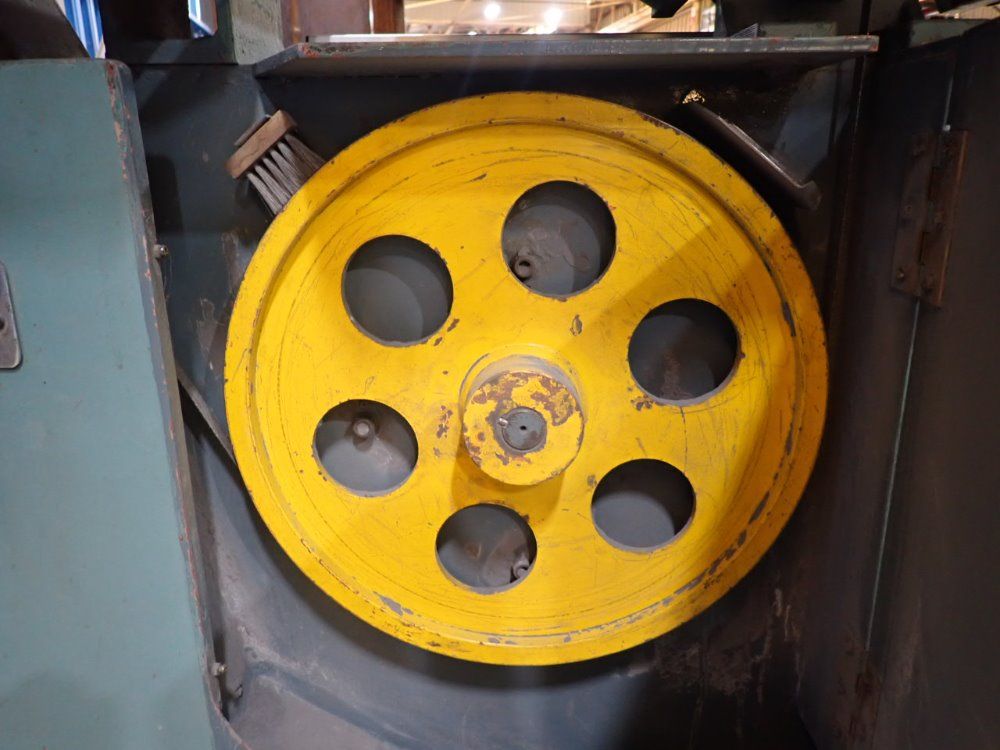 Peerless 24" Vertical Band Saw - Dcm-6