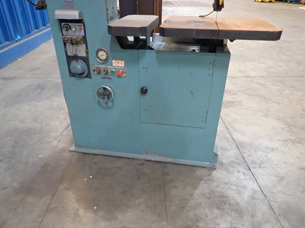 Peerless 24" Vertical Band Saw - Dcm-6