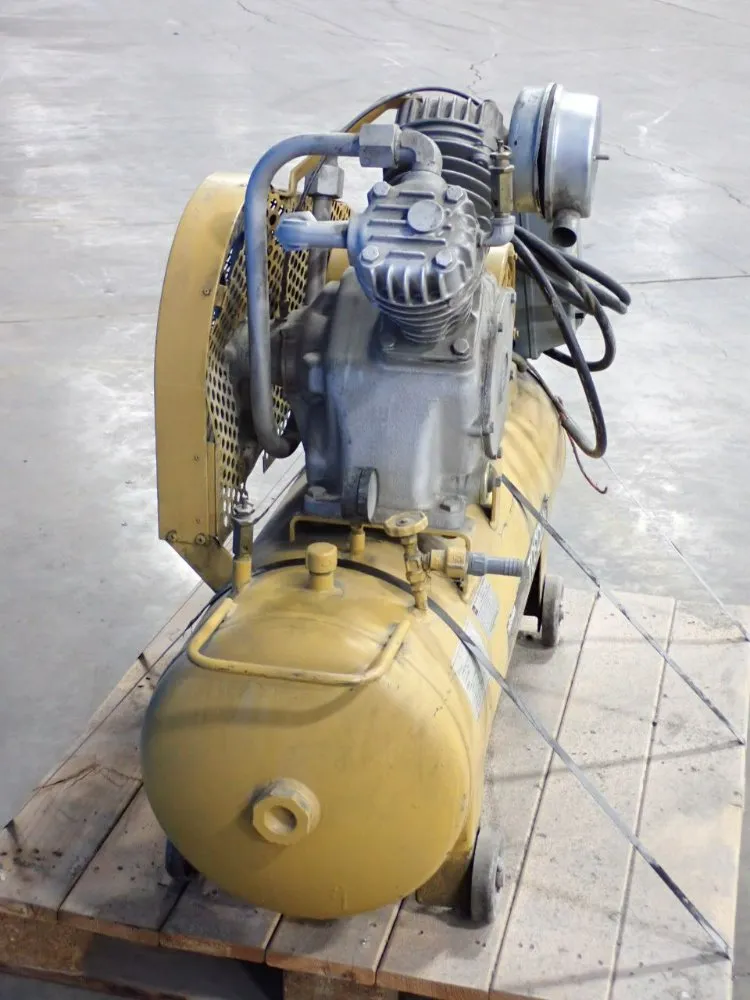 Toshiba Corp. Air Compressor - Sp106-37t4