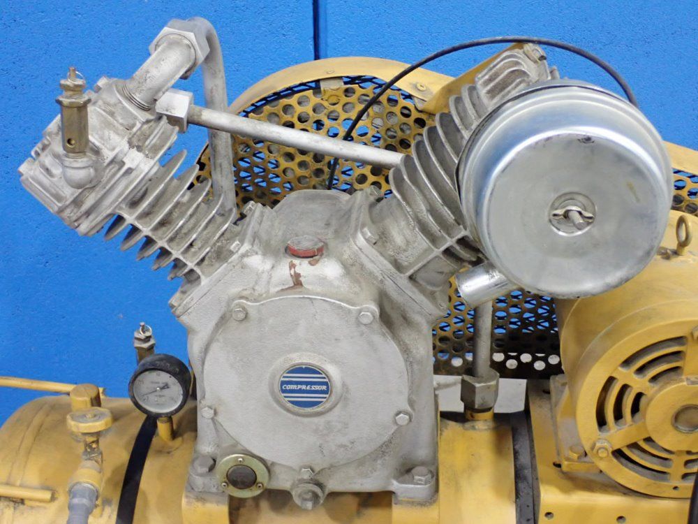 Toshiba Corp. Air Compressor - Sp106-37t4