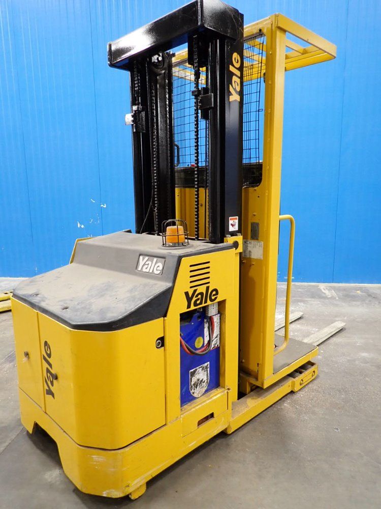 Yale 3000lb Electric Order Picker - Os030ecn24te089