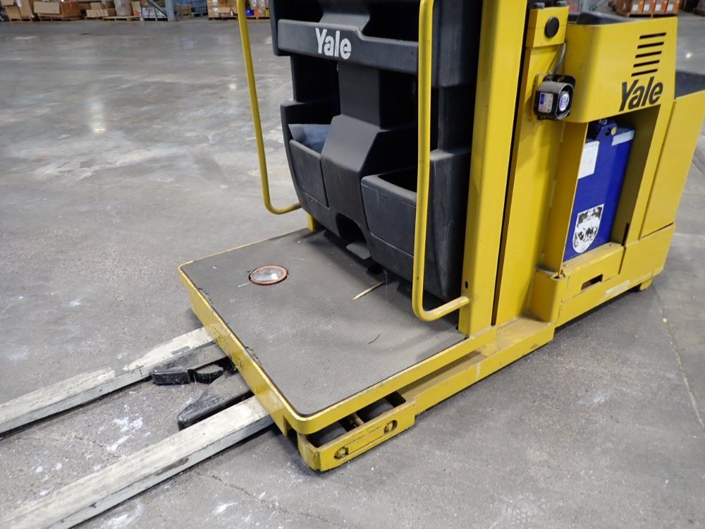 Yale 3000lb Electric Order Picker - Os030ecn24te089