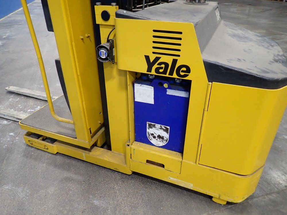 Yale 3000lb Electric Order Picker - Os030ecn24te089