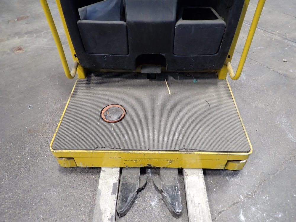 Yale 3000lb Electric Order Picker - Os030ecn24te089