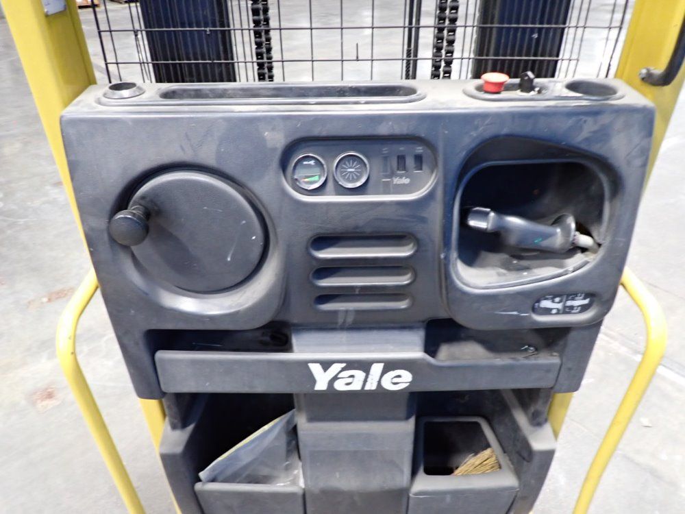 Yale 3000lb Electric Order Picker - Os030ecn24te089