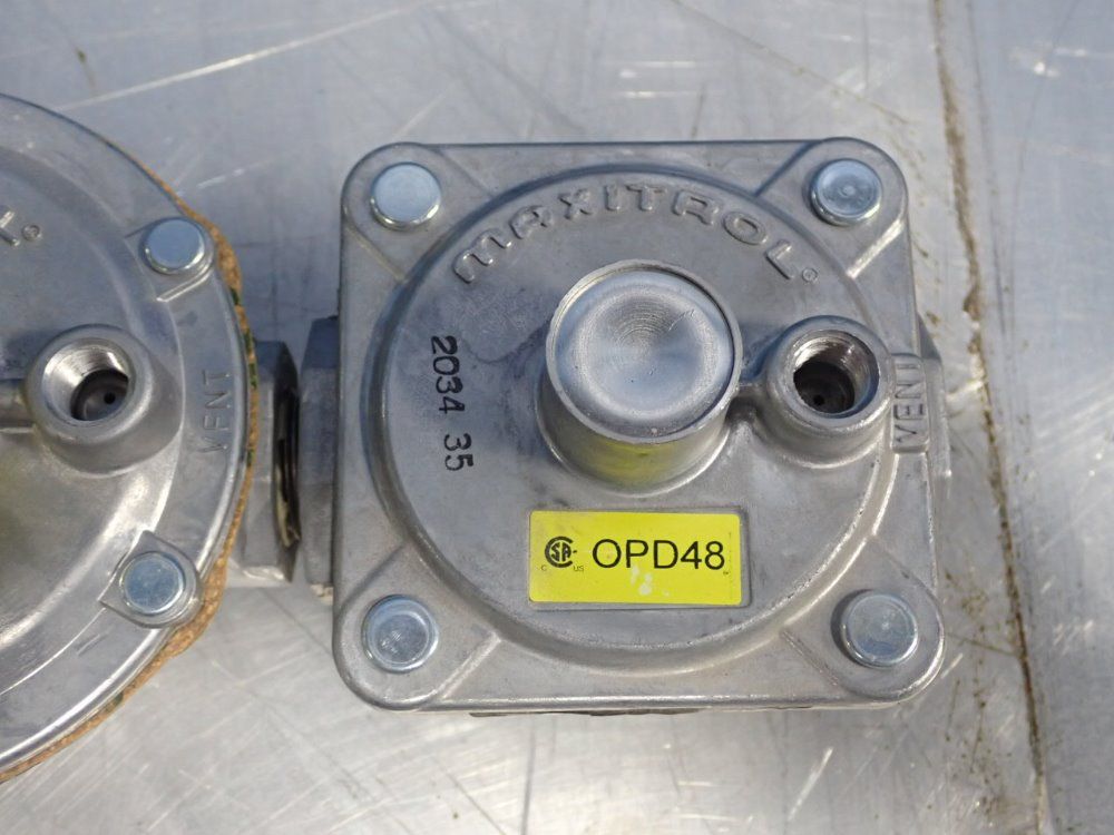 Maxitrol Gas Line Pressure Regulator - 325-3l48