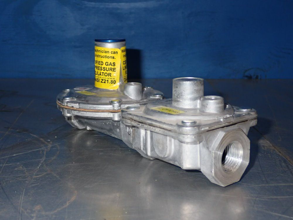 Maxitrol Gas Line Pressure Regulator - 325-3l48