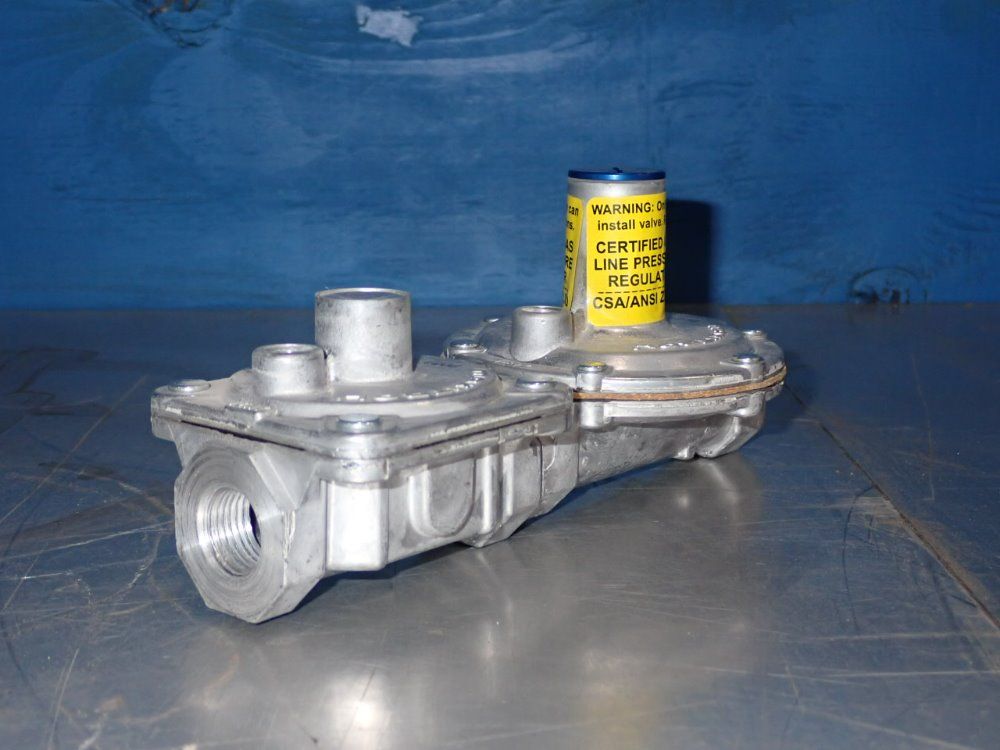 Maxitrol Gas Line Pressure Regulator - 325-3l48