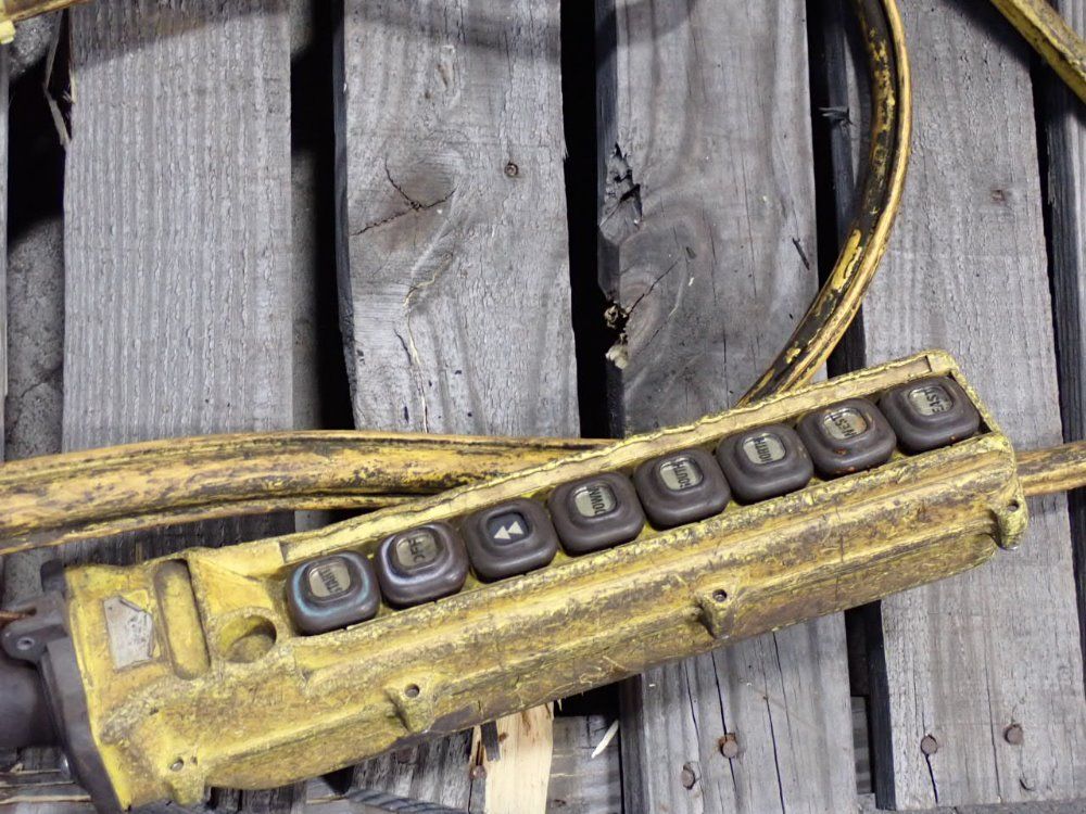 Acco Cable Hoist - Speedway