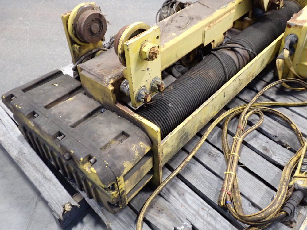 Acco Cable Hoist - Speedway