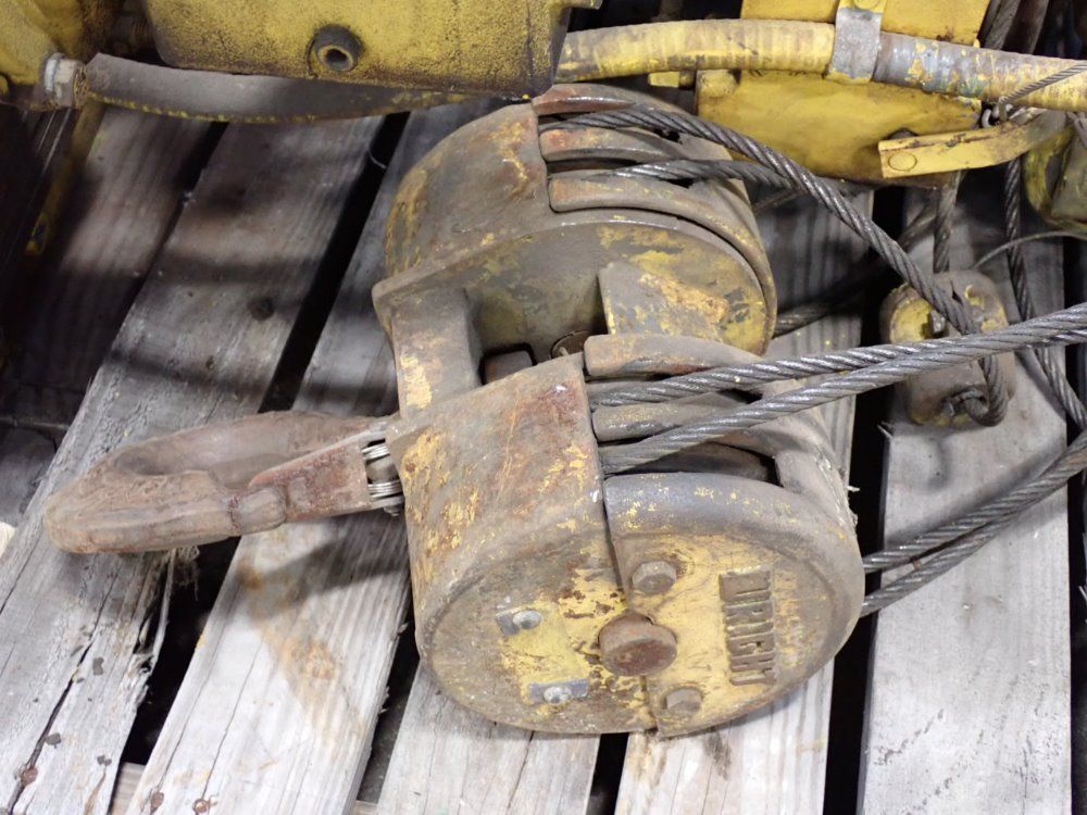 Acco Cable Hoist - Speedway