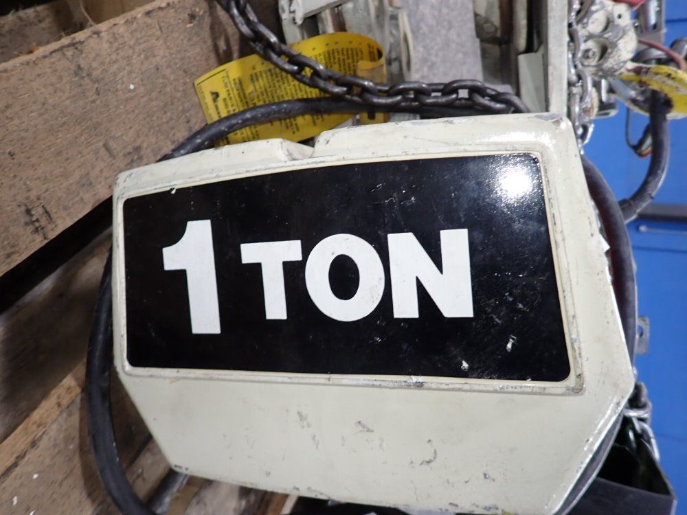 Coffing 1 Ton Chain Hoist