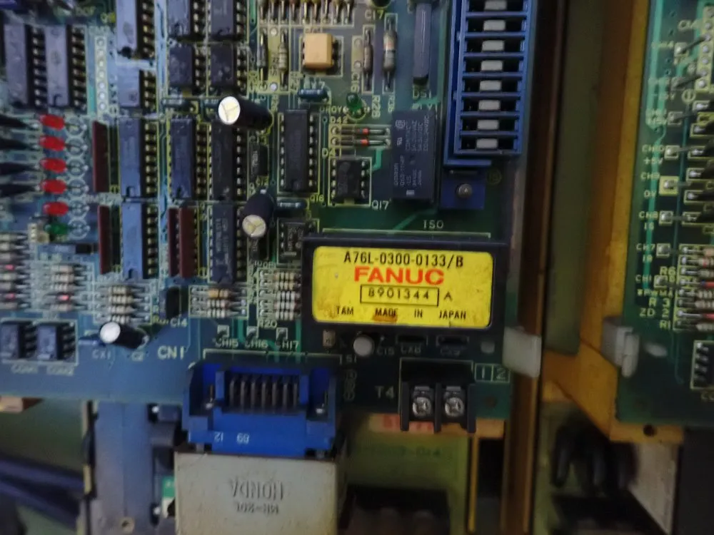 Yang Iron Works Co. 6 Jaw/16" Chuck Yam Cnc Lathe - Ck-1a