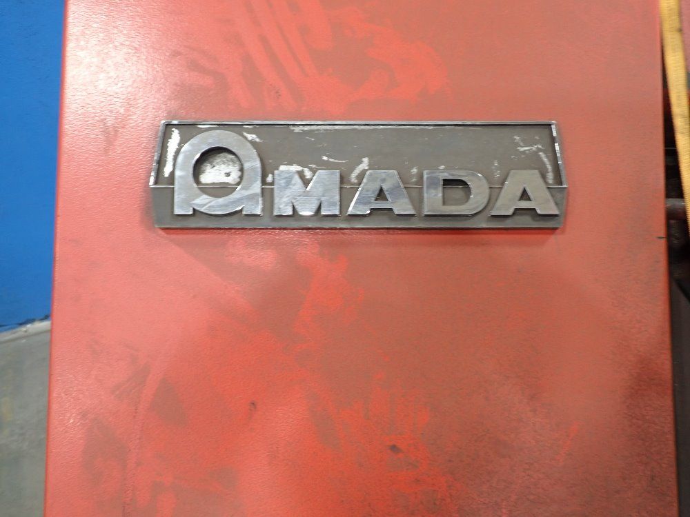 Amada 23"x16 1/2" Horizontal Band Saw - Ha-400