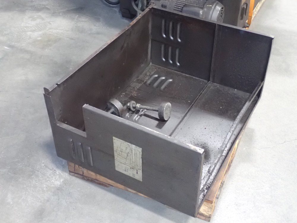 Amada 23"x16 1/2" Horizontal Band Saw - Ha-400