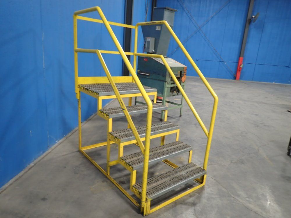 36"x24" Platform Metal Staircase W/platform