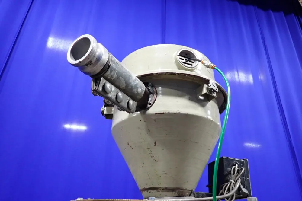 Conair 25" X 25" X 50" Vacuum Loader