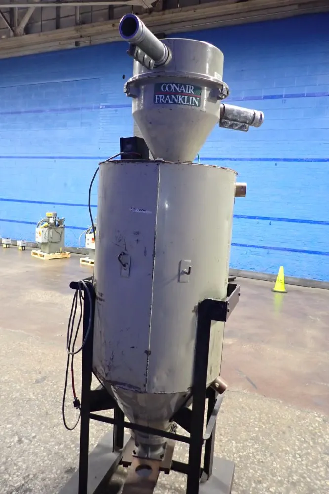 Conair 25" X 25" X 50" Vacuum Loader