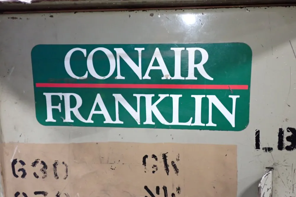 Conair 25" X 25" X 50" Vacuum Loader