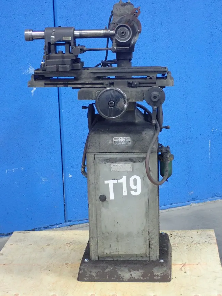 K.o. Lee Co. 1/2 Hp Universal Tool & Cutter Grinder - B600