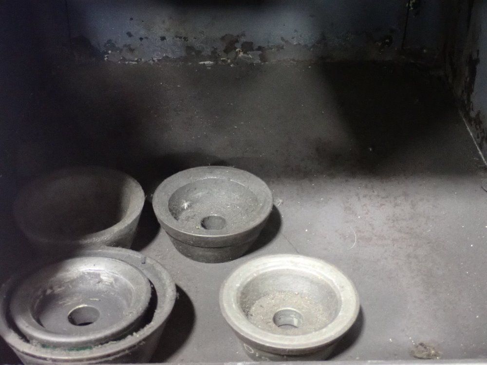 K.o. Lee Co. 1/2 Hp Universal Tool & Cutter Grinder - B600