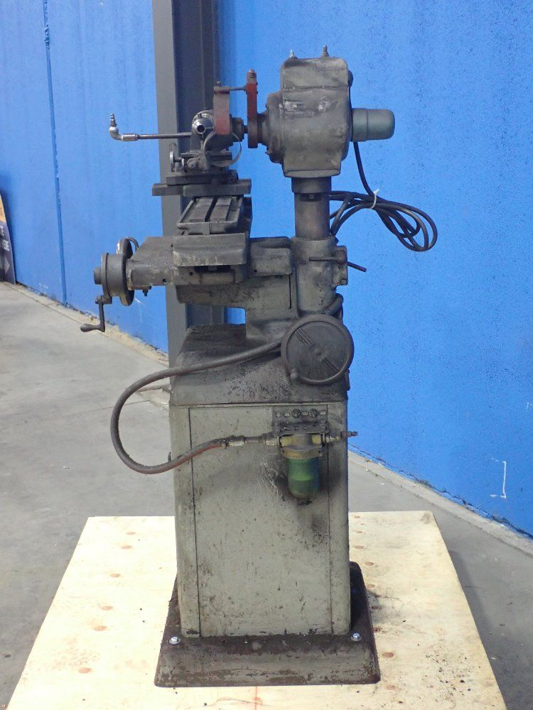 K.o. Lee Co. 1/2 Hp Universal Tool & Cutter Grinder - B600