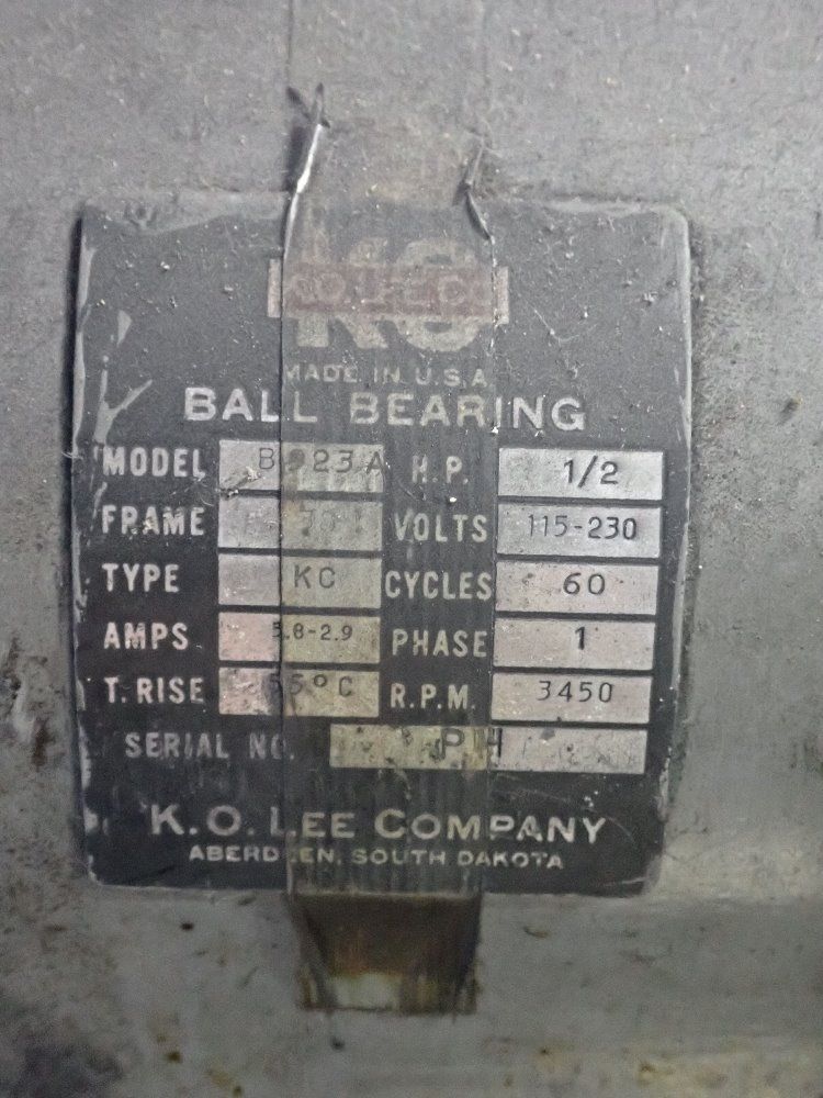 K.o. Lee Co. 1/2 Hp Universal Tool & Cutter Grinder - B600