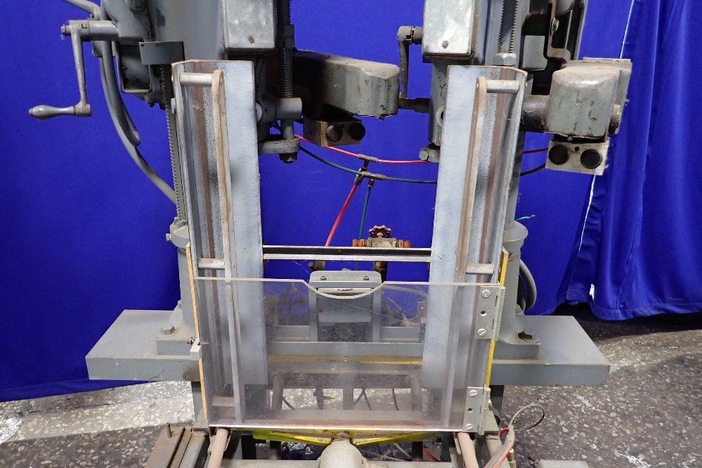 Walker-turner 7 1/2" Throat Drill Press - 1113-26