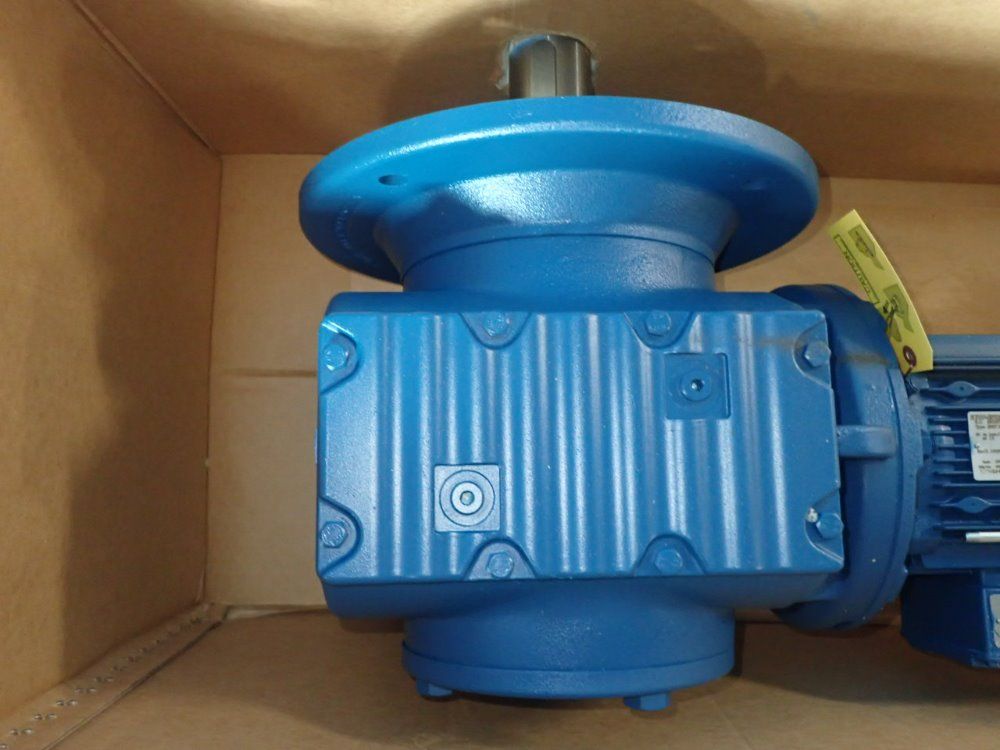 Sew-eurodrive 1 1/2 Hp Gear Drive - Sf37dre90m4be2hr