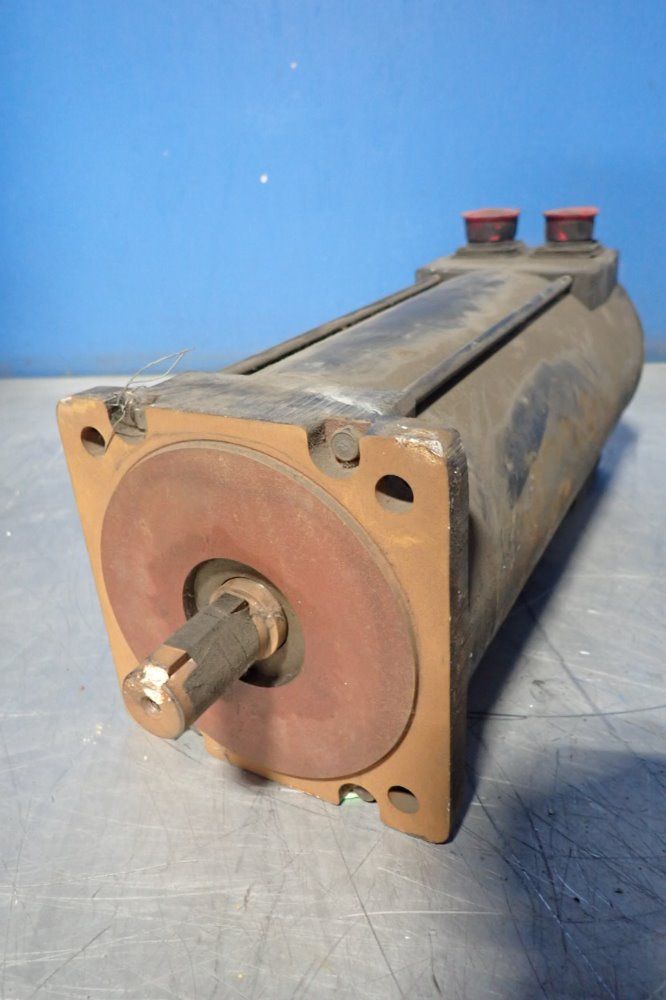 Allen Bradley Servo Motor - 1326ab-b2e-21x075