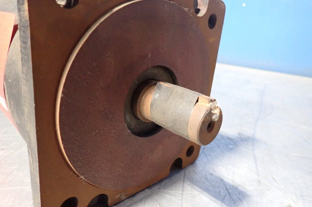 Allen Bradley Servo Motor - 1326ab-b2e-21x075