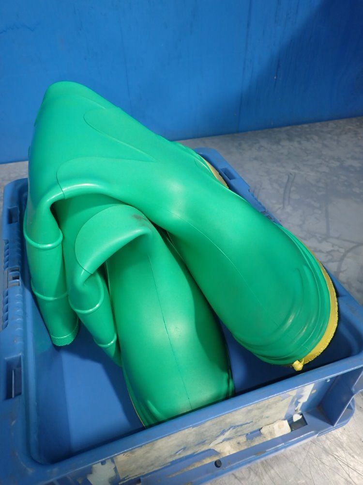 Dunlop Size 12 Rubber Boots - 87012-os