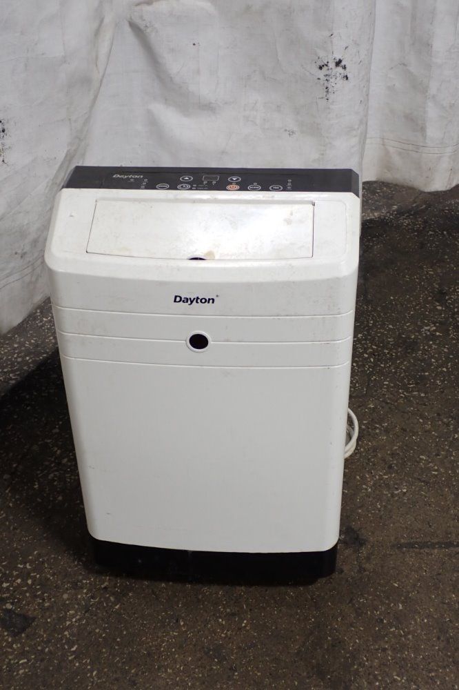 Dayton 10,000 Btu Air Conditioner - Seak1