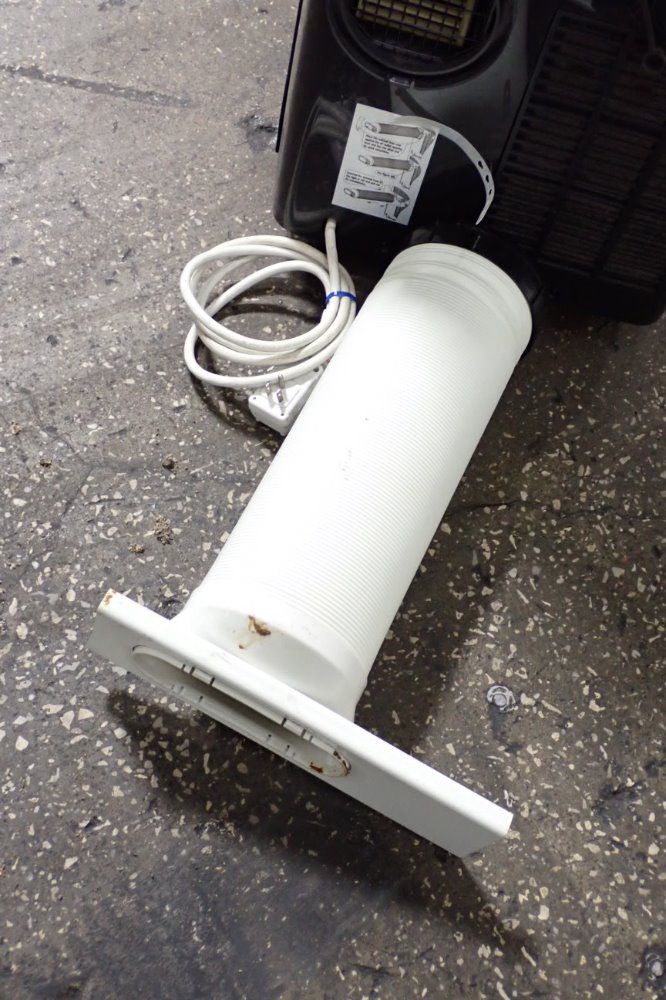 Dayton 10,000 Btu Air Conditioner - Seak1