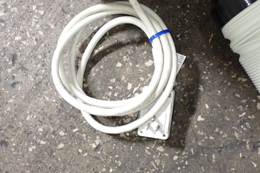 Dayton 10,000 Btu Air Conditioner - Seak1